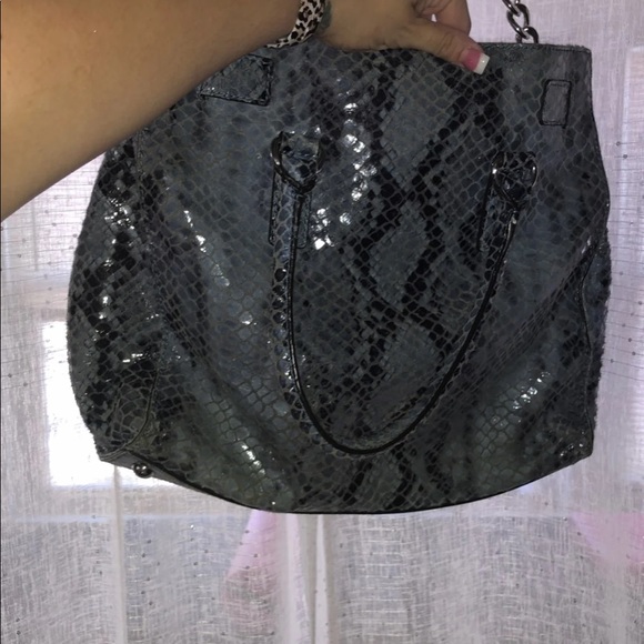 Michael Kors Snakeskin Large Hamilton Tote - Picture 3 of 3